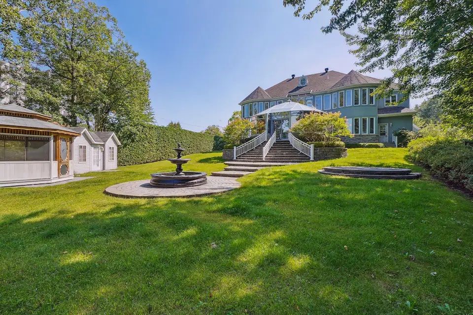 extrieur Airbn maison Cline Dion