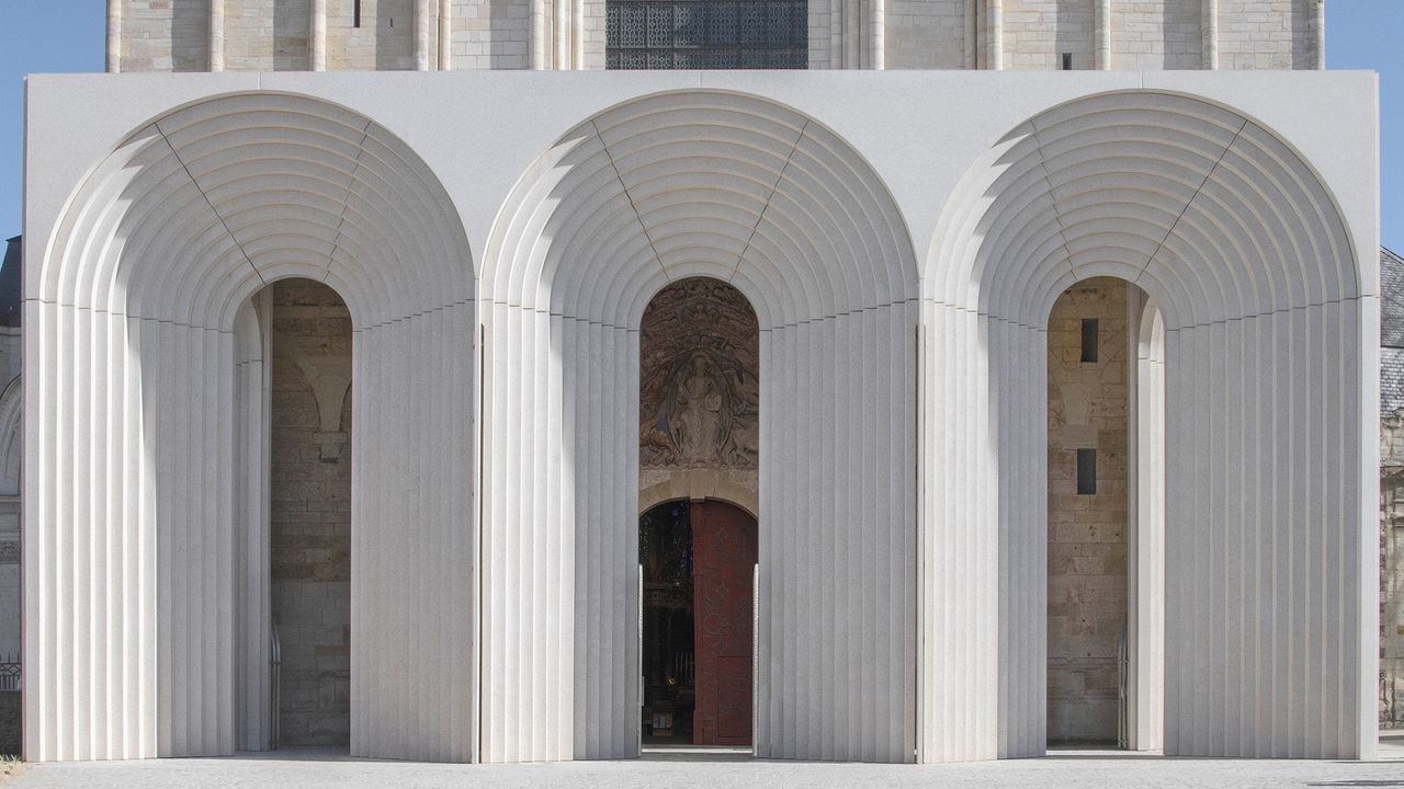 Görüntülerle Angers Katedrali için Kengo Kuma'nın Çarpıcı Projesi