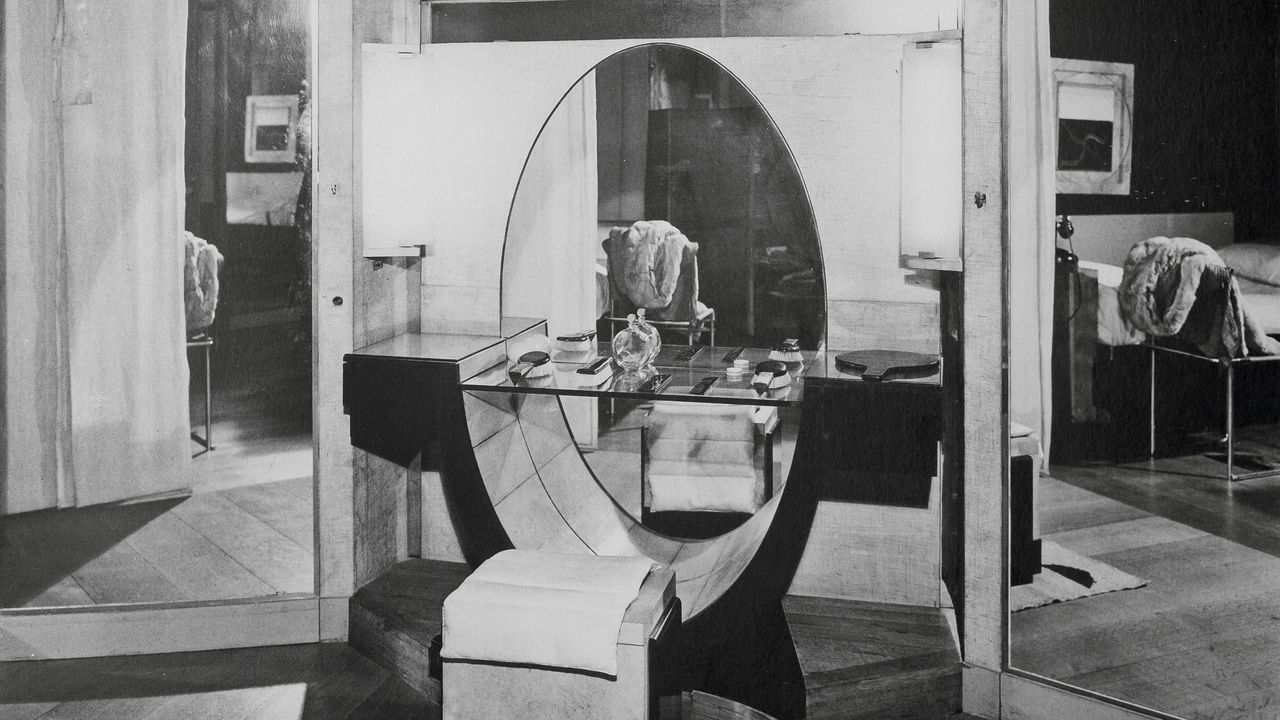 Louis Vuitton'un Yeni Koleksiyonu Pierre Legrain'in Art Deco Arşivlerinden İlham Aldı