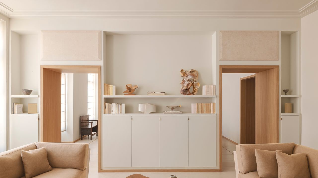 Paris'in Marais'te 120 m2 Minimalist Daire: Canlı Galeri Gibi Tasarlandı