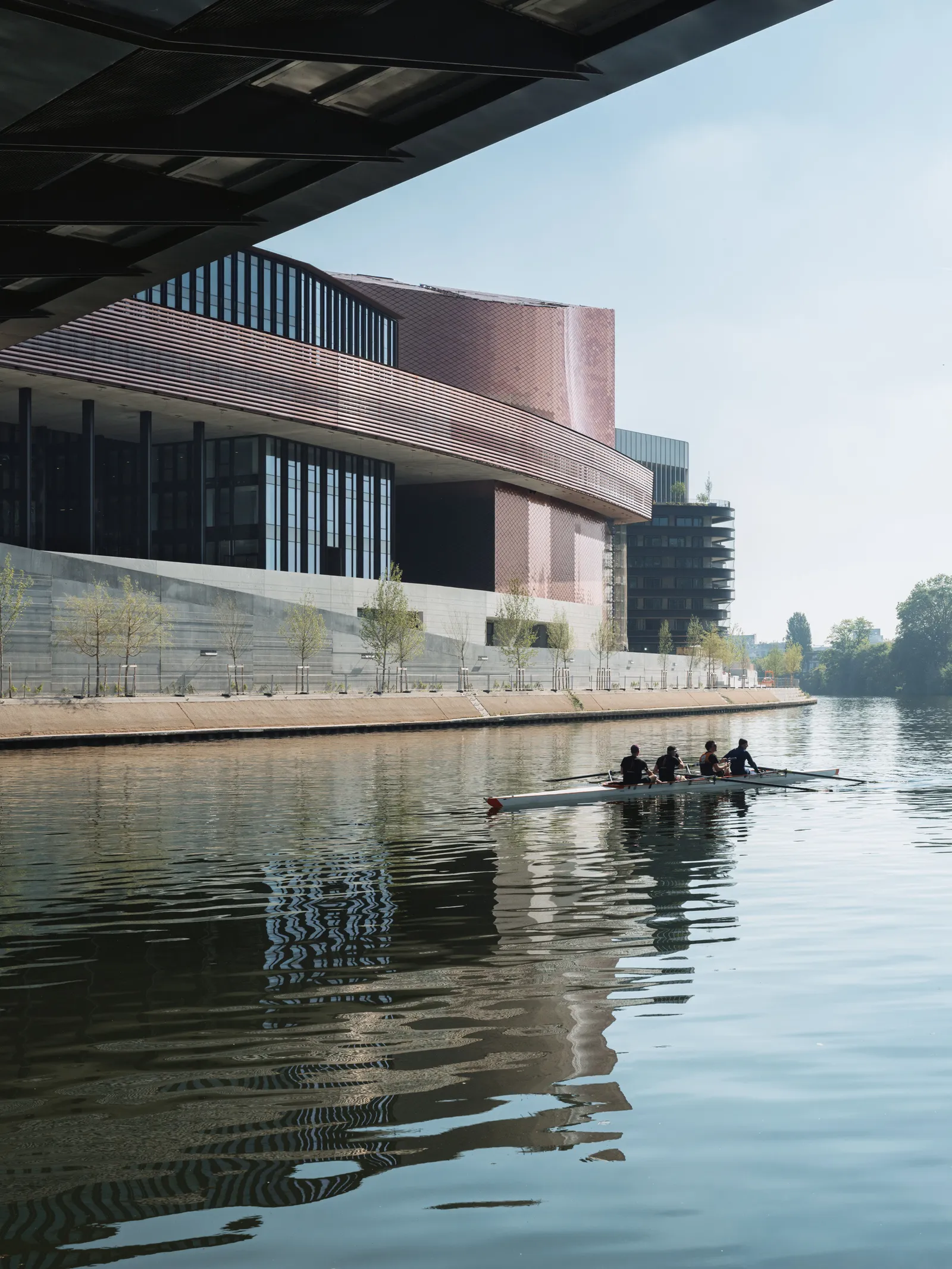 Le nouveau lieu borde la Seine à BoulogneBillancourt.