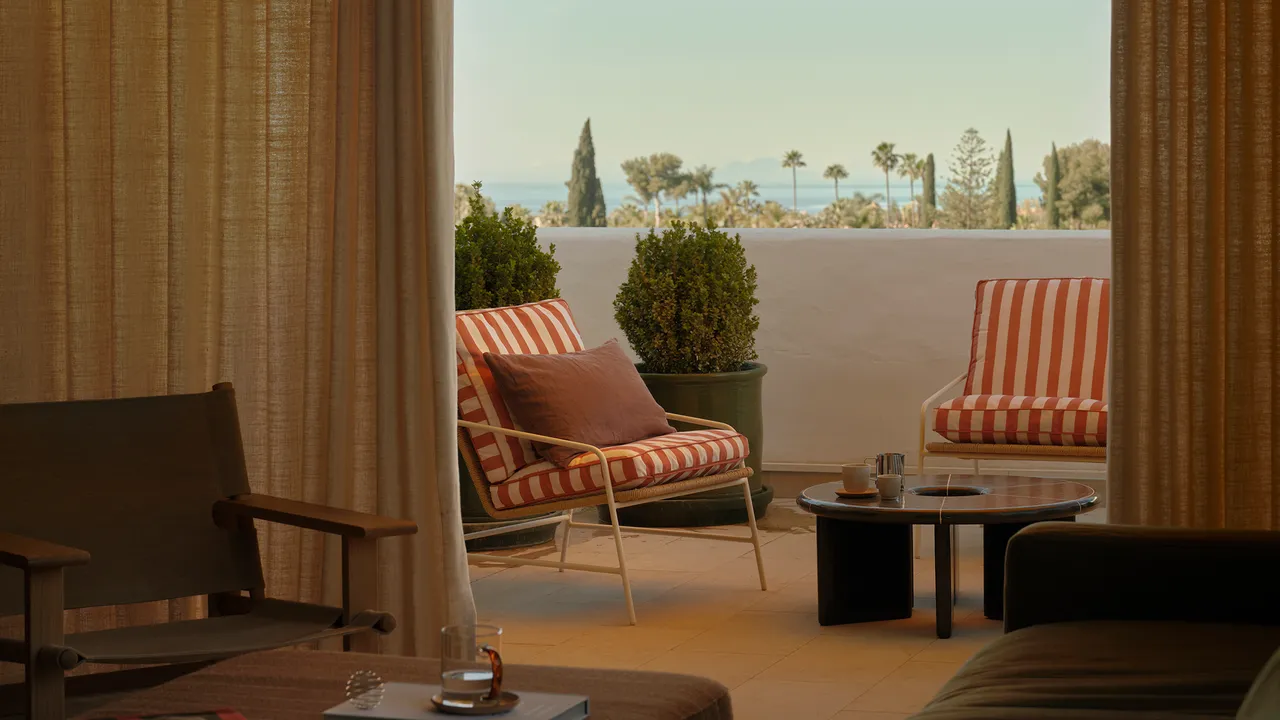 Marbella'da İskandinav Tarzı Plaj Evi: Yaz ve Kış İçin Uygun Tasarım