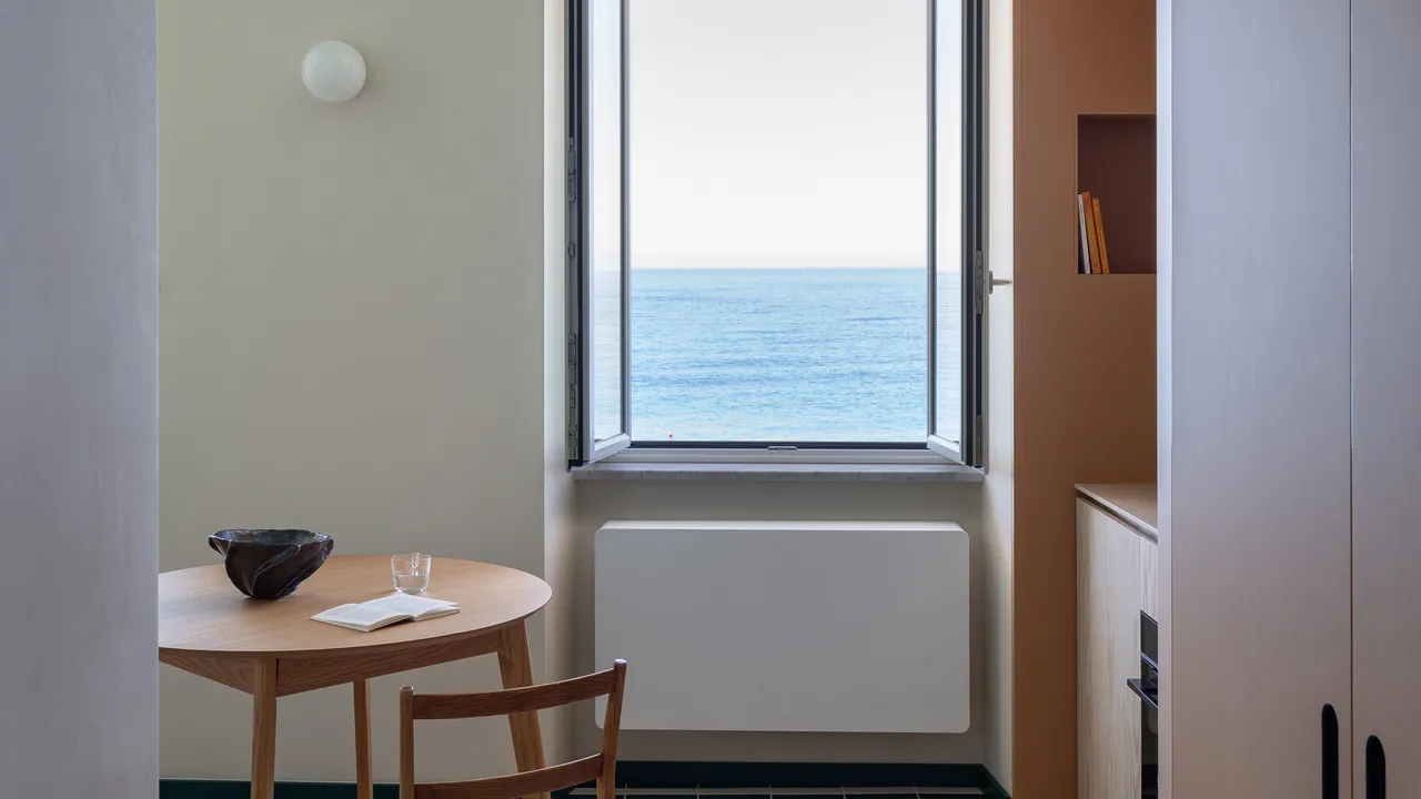 Ligur Denizi Manzaralı 40 m²'lik Küçük Bir Alan