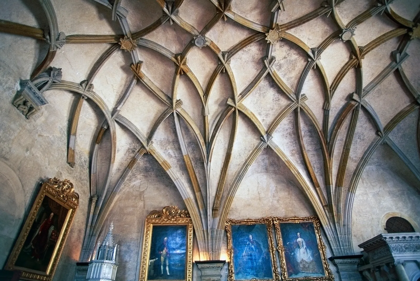 Le plafond de style gothique du Vladislav Hall à Prague
