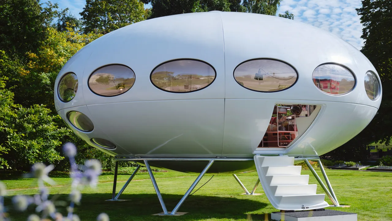 1960'ların ikonik UFO benzeri prefabrik evi yeniden hayat buluyor