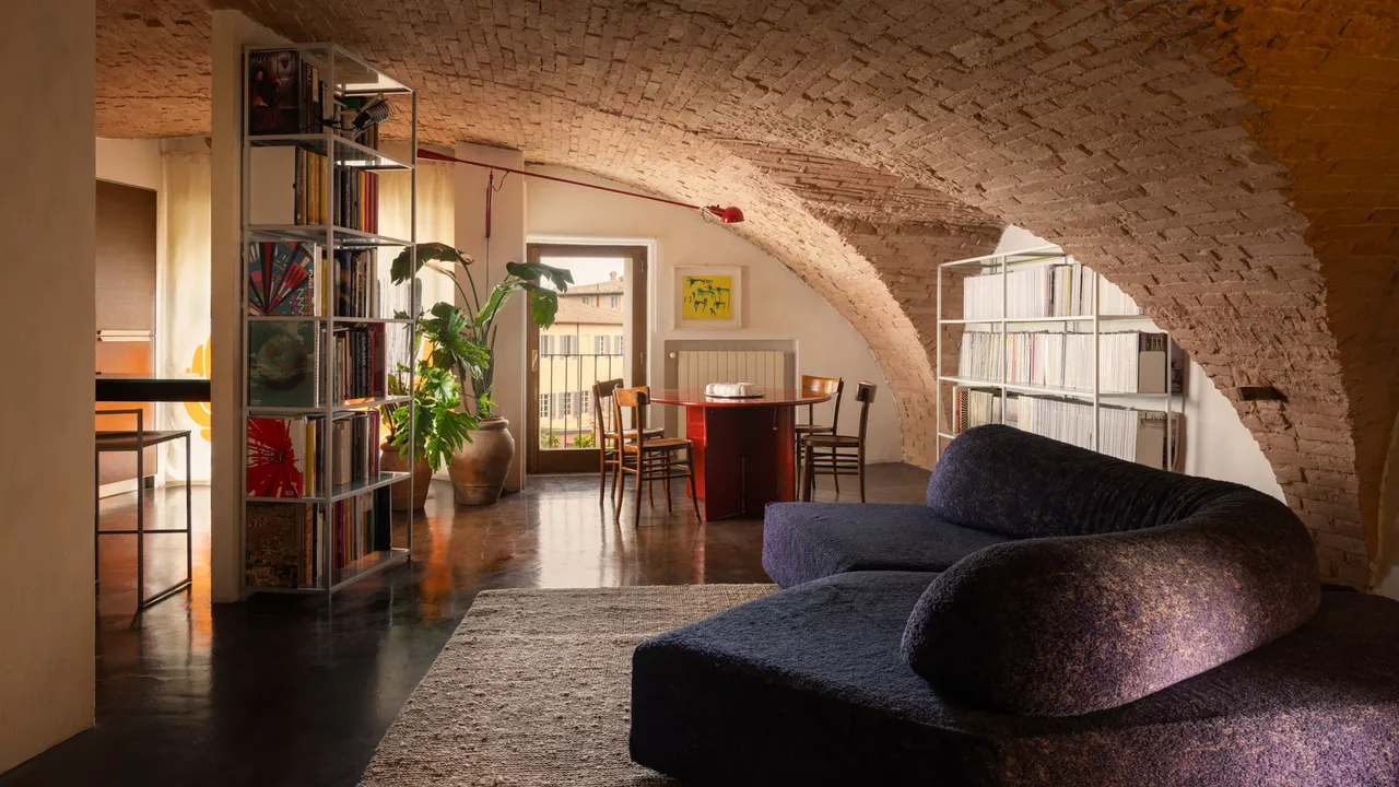Siena'da 65 m²'lik daire: Ortaçağ tonozlarıyla Feng Shui arasında